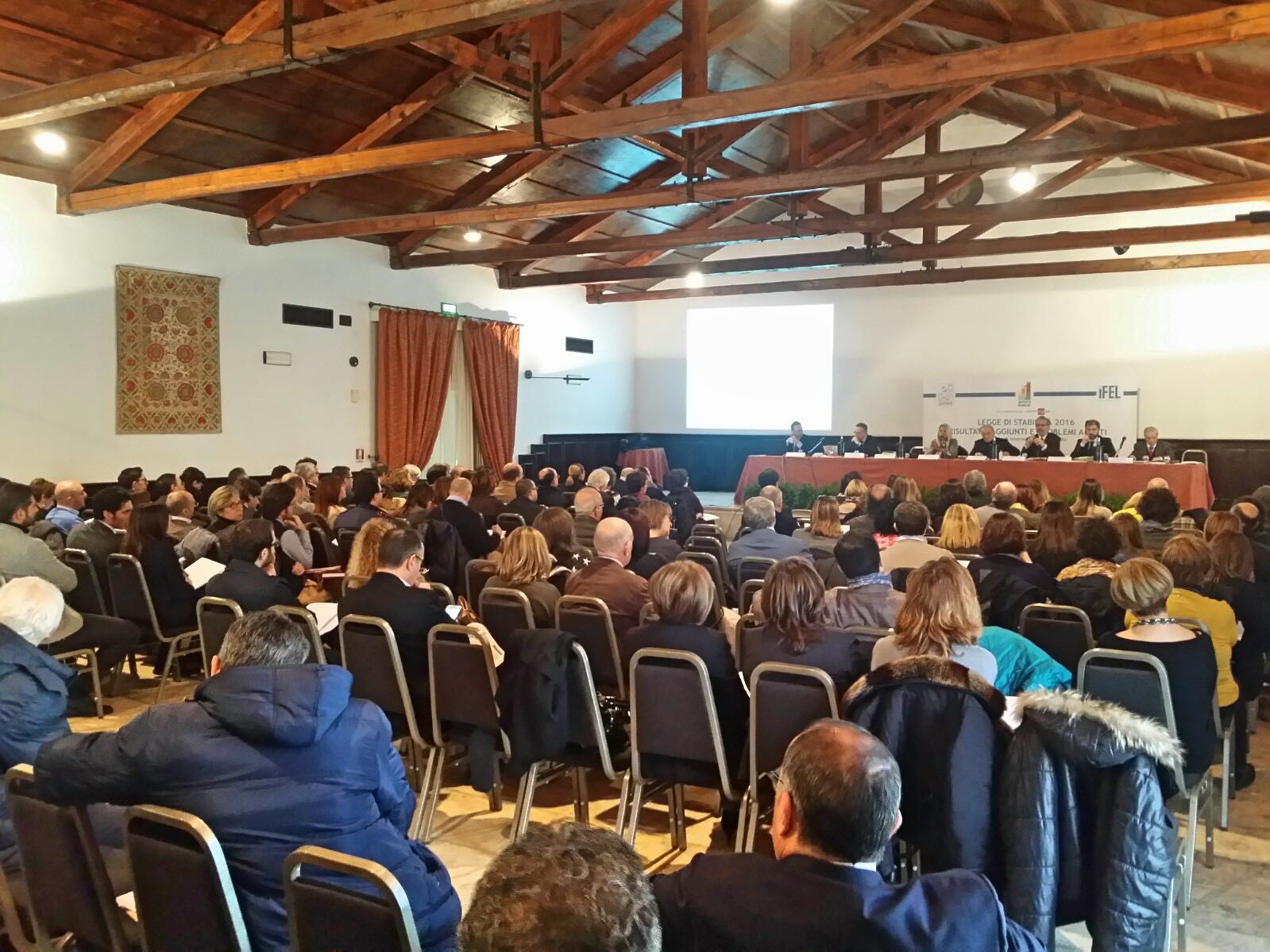 Incontro territoriale Anci Puglia, Nicotra: “Niente tagli ai Comuni e sblocco investimenti per 3 miliardi di euro”