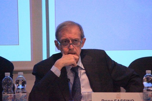 Fassino: “Da ministro Padoan piena disponibilità a confronto dalla fine di agosto”