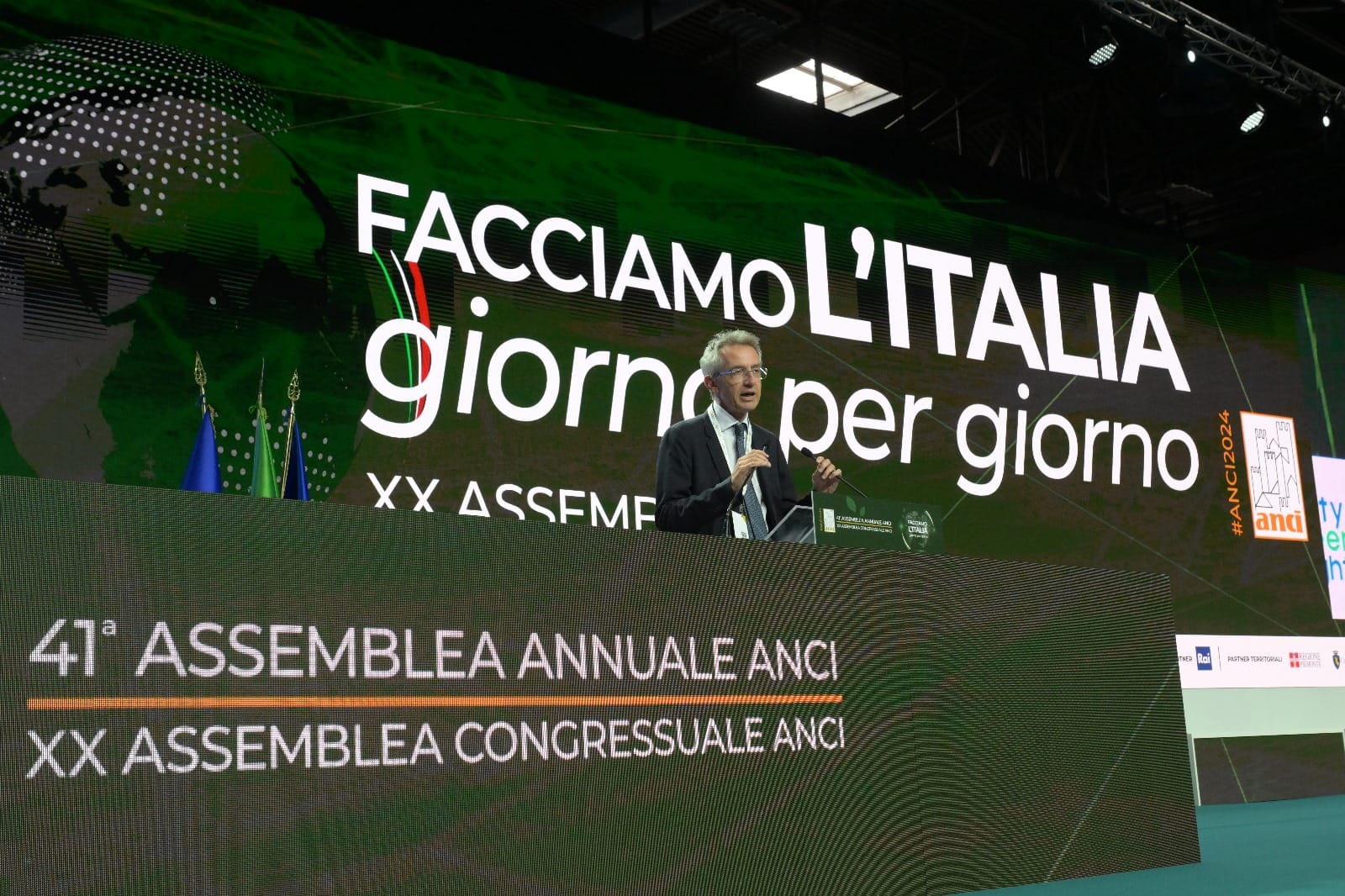 Manfredi: “Niente giustifica le violenze, più risorse su lotta al disagio e prevenzione”