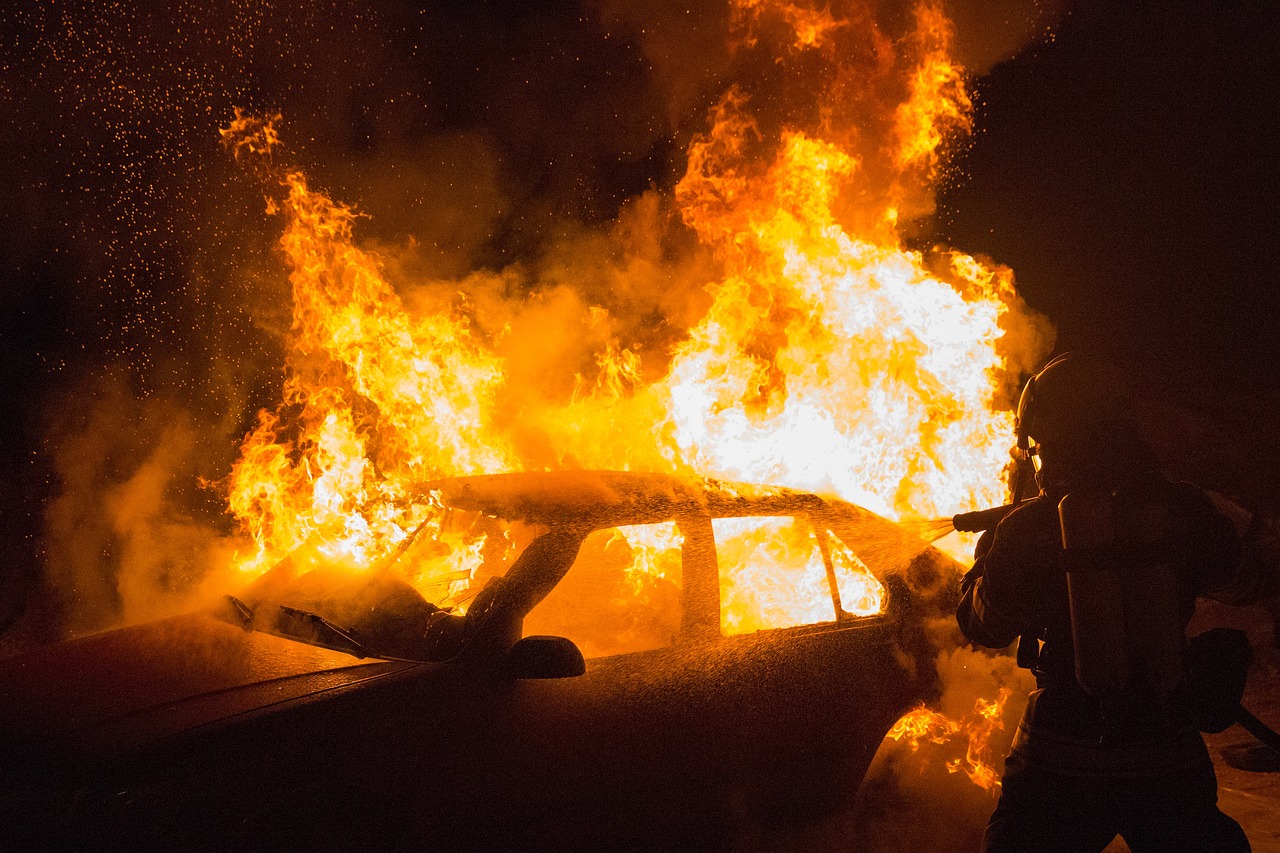 Incendiata auto sindaco di Serra San Bruno. Solidarietà di Anci Calabria