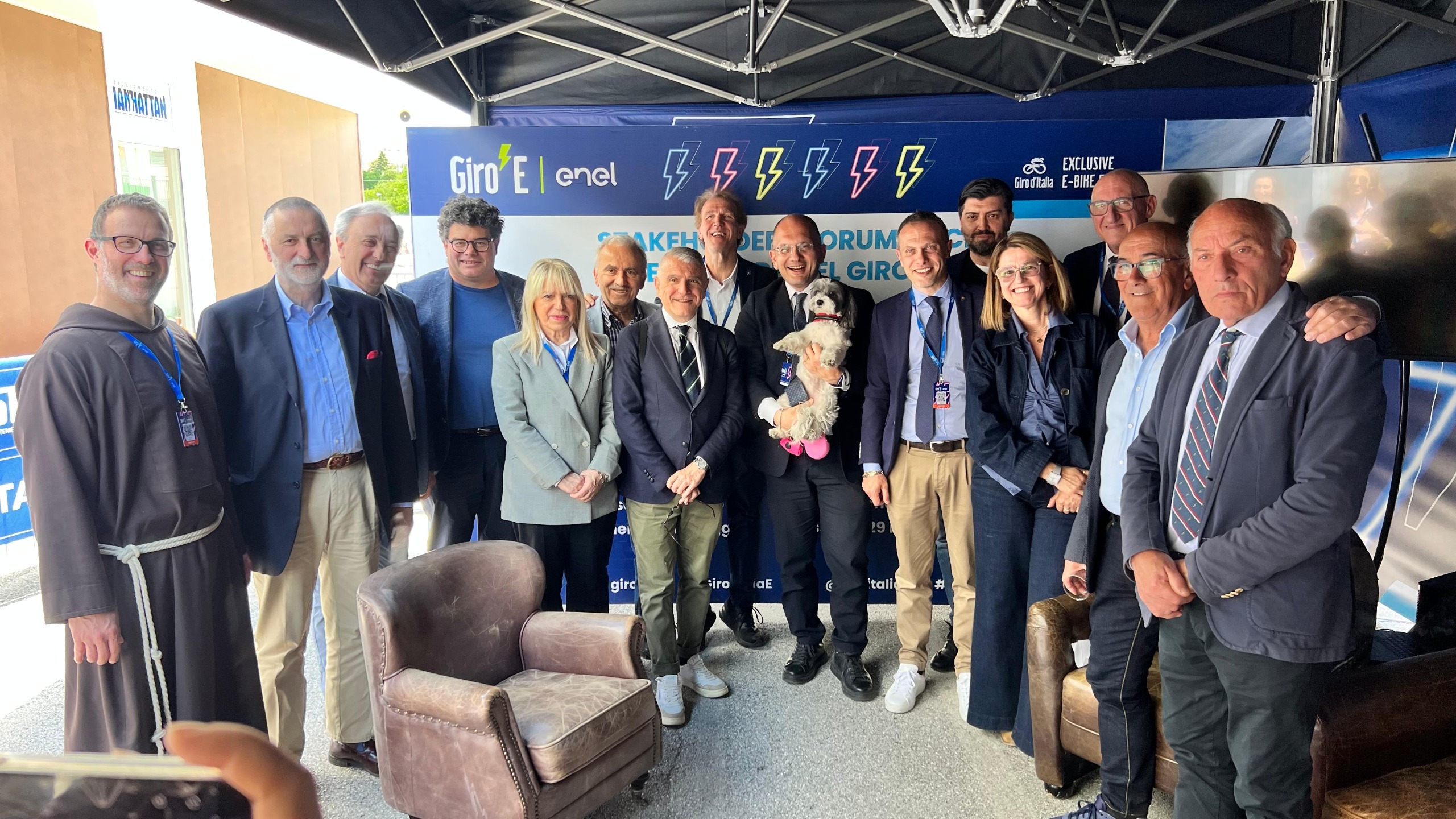Giro-E a Camerino: Attenzione su “restanza”, ricostruzione post-sisma, giovani e turismo lento