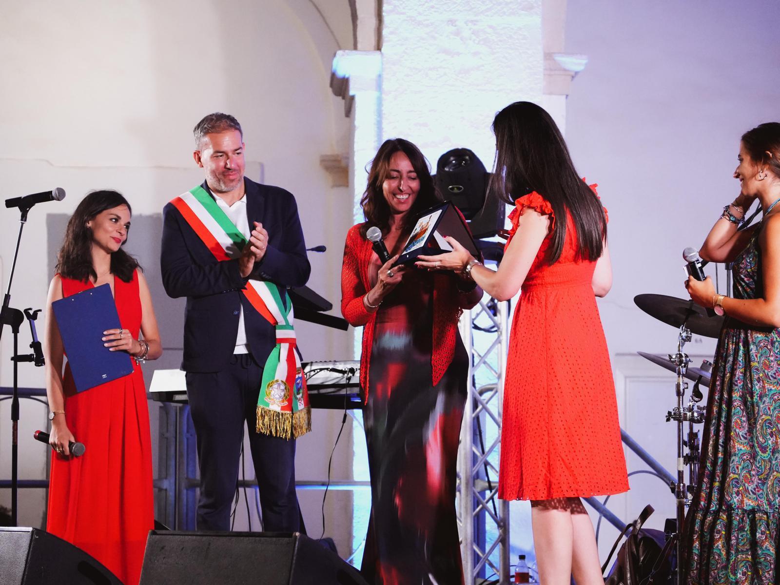 Mola di Bari, ad Anci Giovani e alla Scuola Publica va il premio nazionale “Giovane dell’Anno”