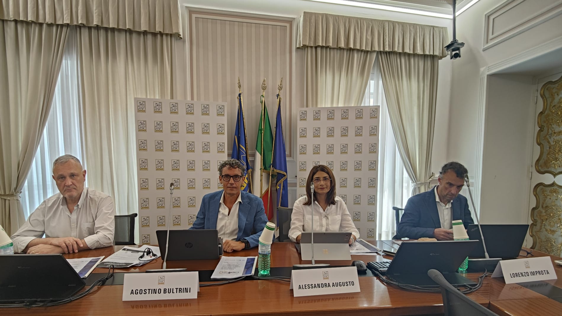 Assunzione funzionari coesione, presentazione Manuale operativo Cap4City. Guarda la Registrazione