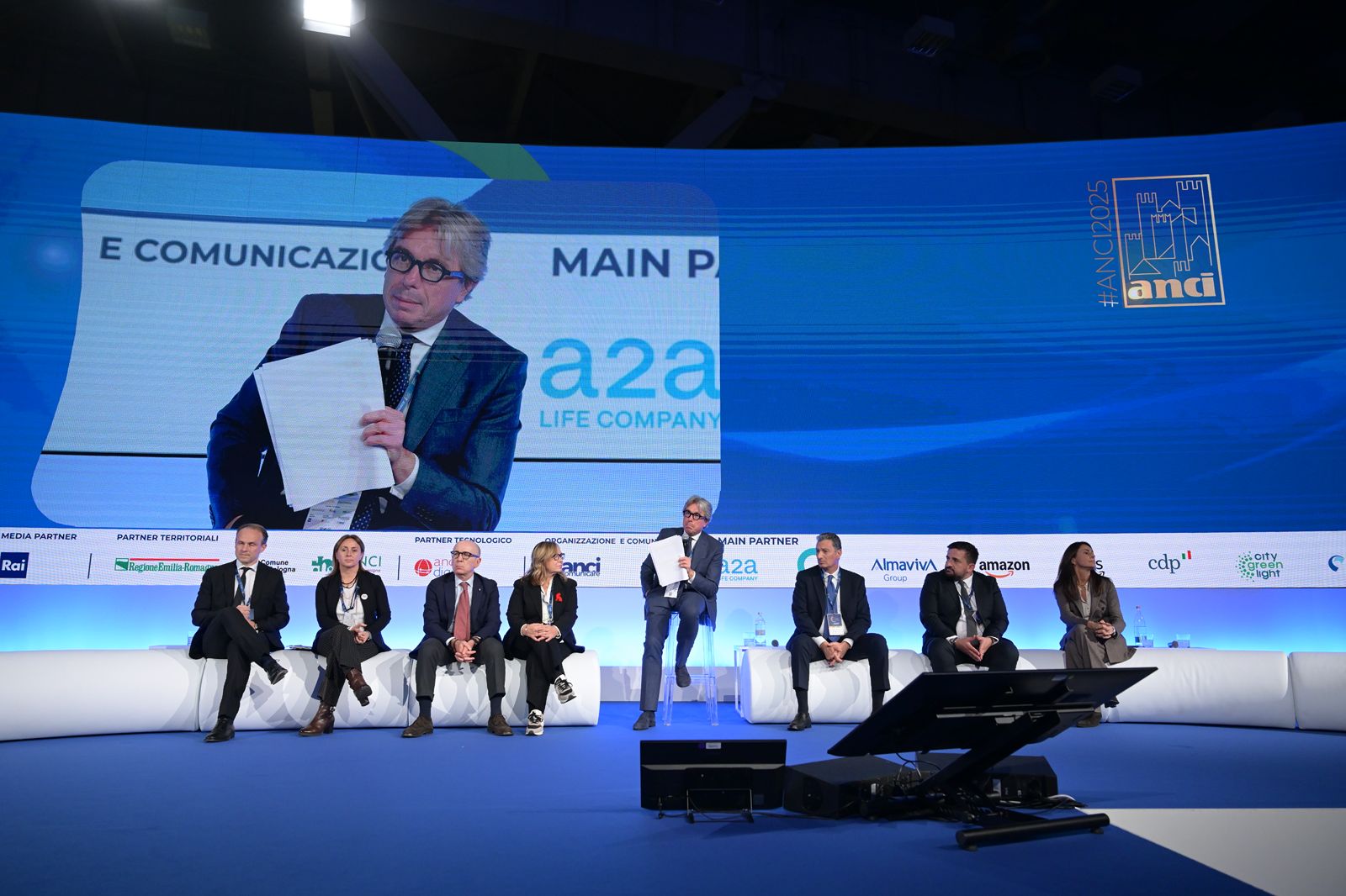 Sindaci uniti per un patto energetico tra grandi città e piccoli comuni