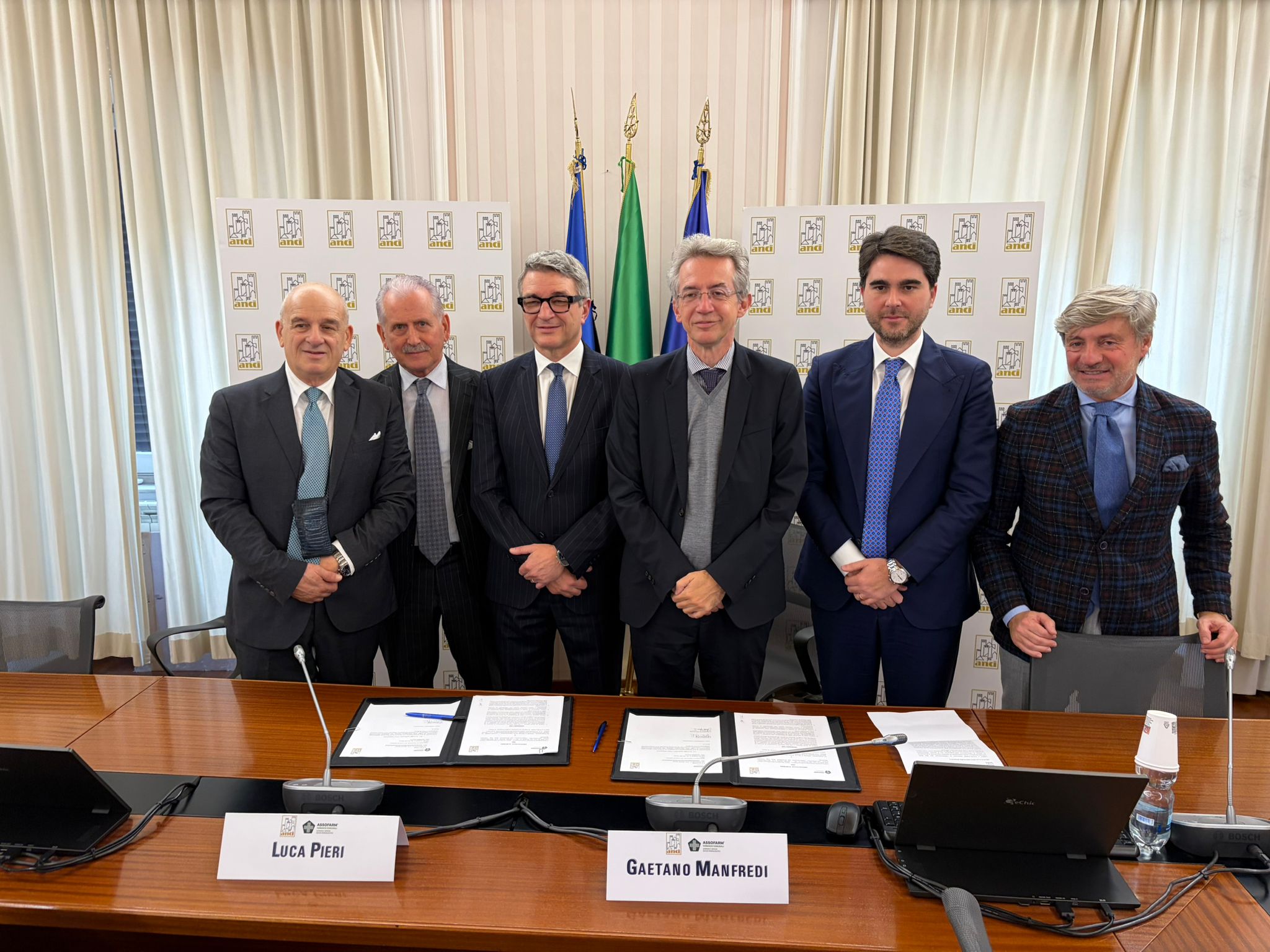 Anci e Assofarm siglano un’intesa per rafforzare il ruolo delle farmacie comunali nei territori