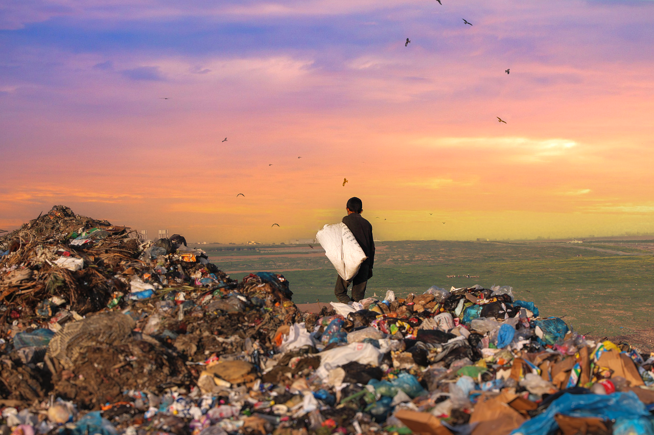 1° febbraio 2026: i Comuni si illuminano di blu per dire “Stop alle bombe sui civili”