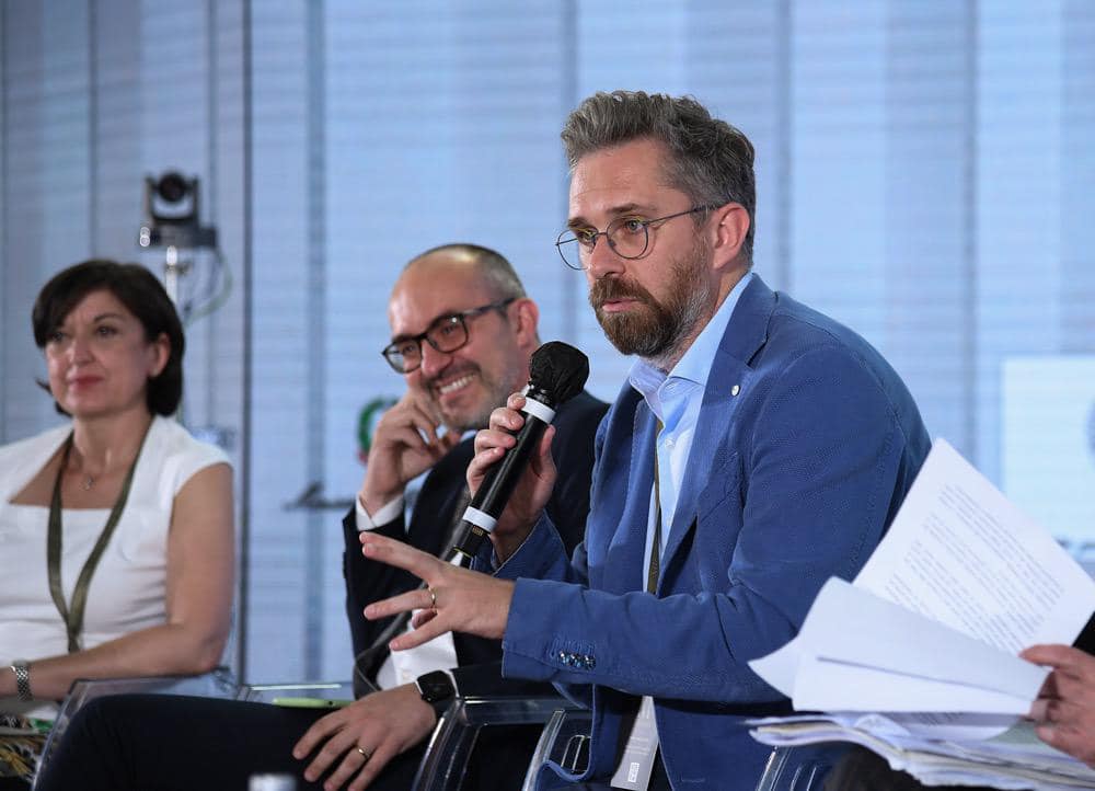 L’appello del sindaco di Bologna a partecipare all’assemblea Anci: “Comuni luoghi di innovazione”