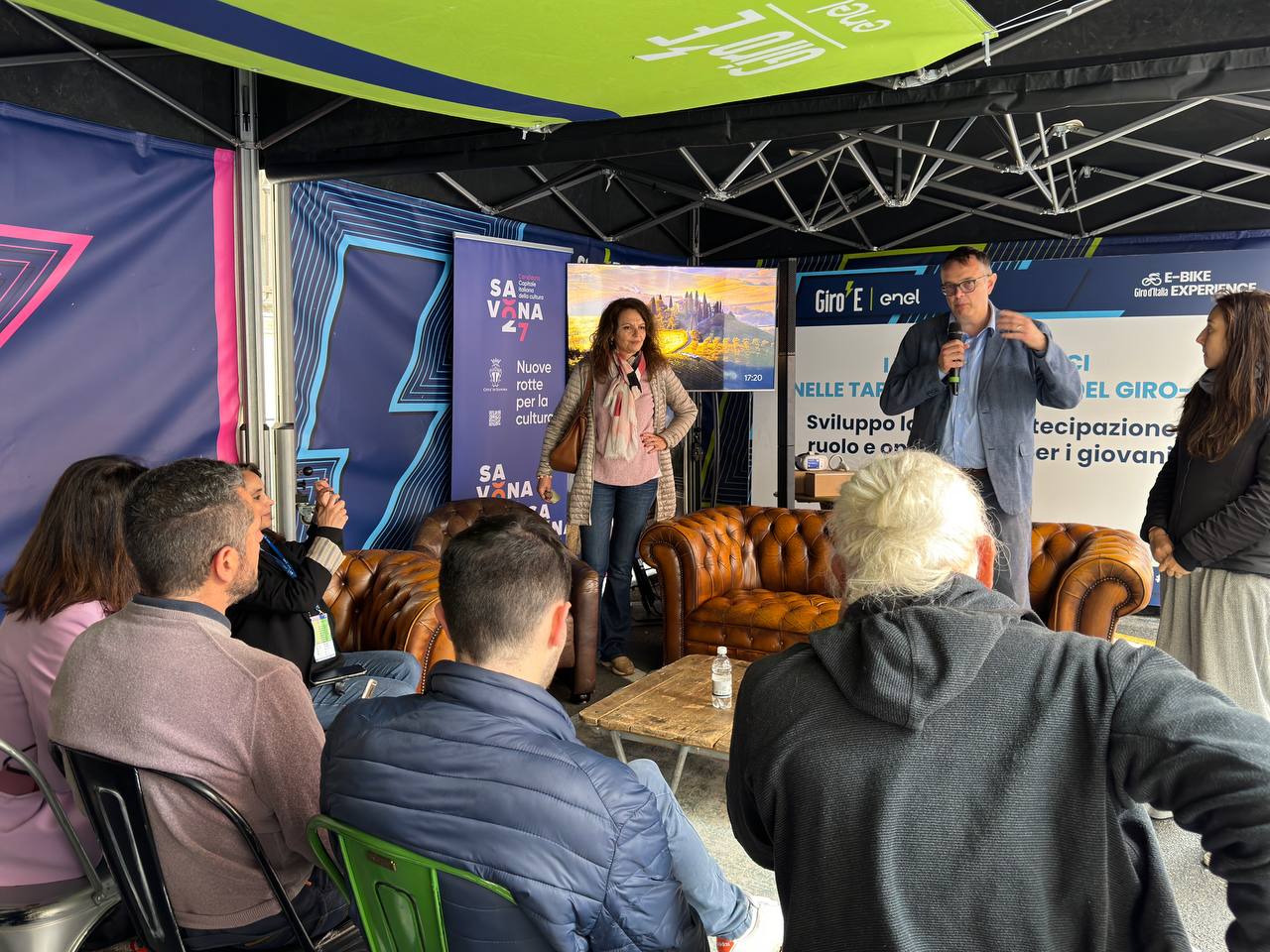 Tappa a Savona per i workshop del Giro E, i giovani si raccontano ai giovani