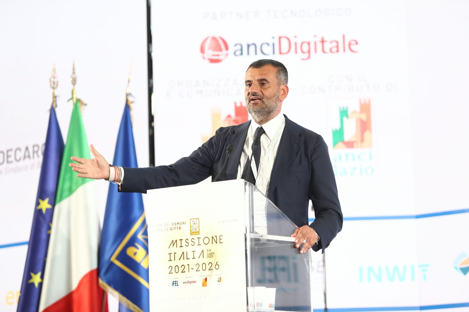 Decaro al Corsera: “Tutti uniti per usare le risorse. Comuni hanno dimostrato di farcela”