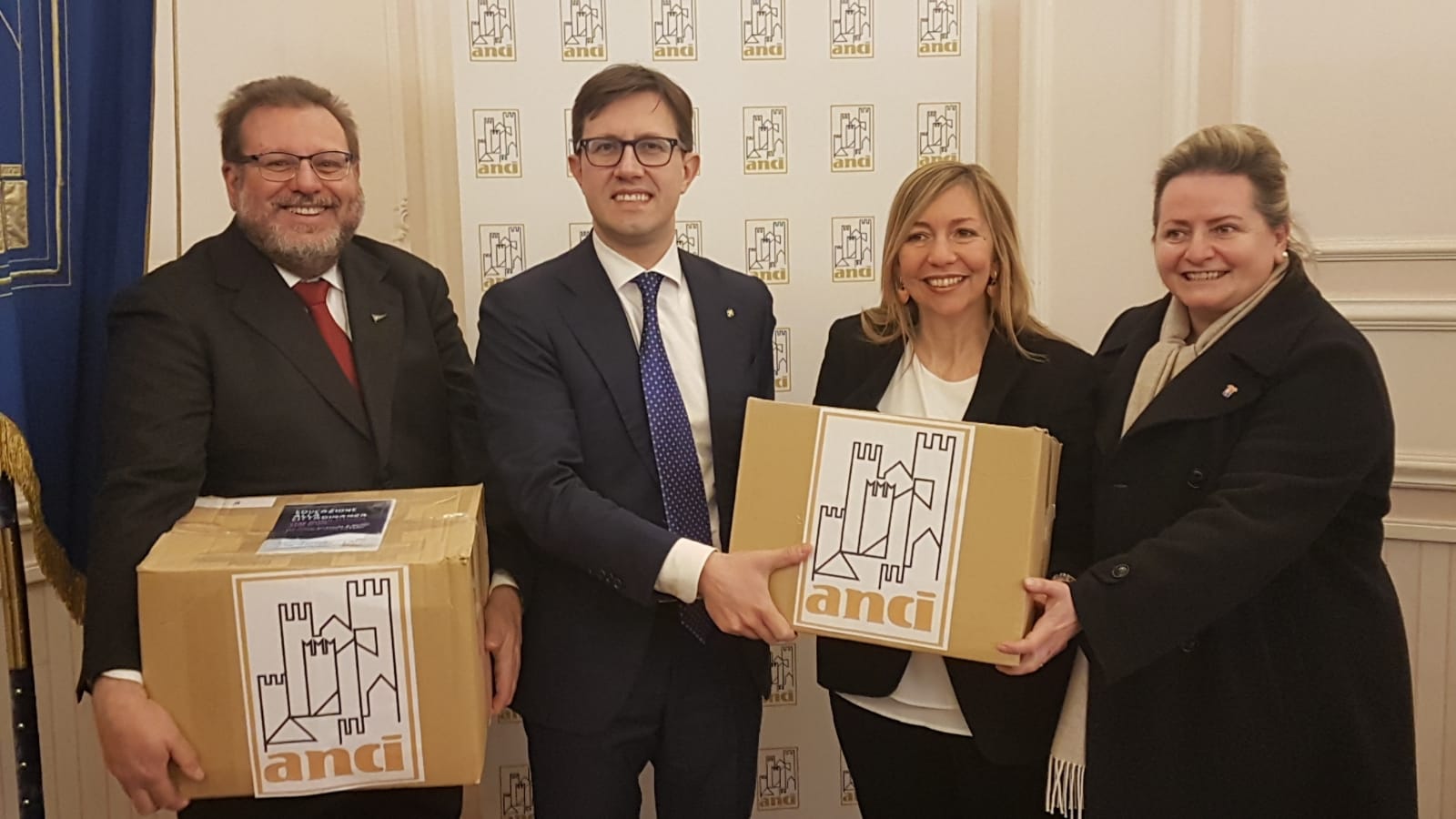 I sindaci consegnano oltre 78mila firme per la proposta di legge popolare. Al via iter parlamentare