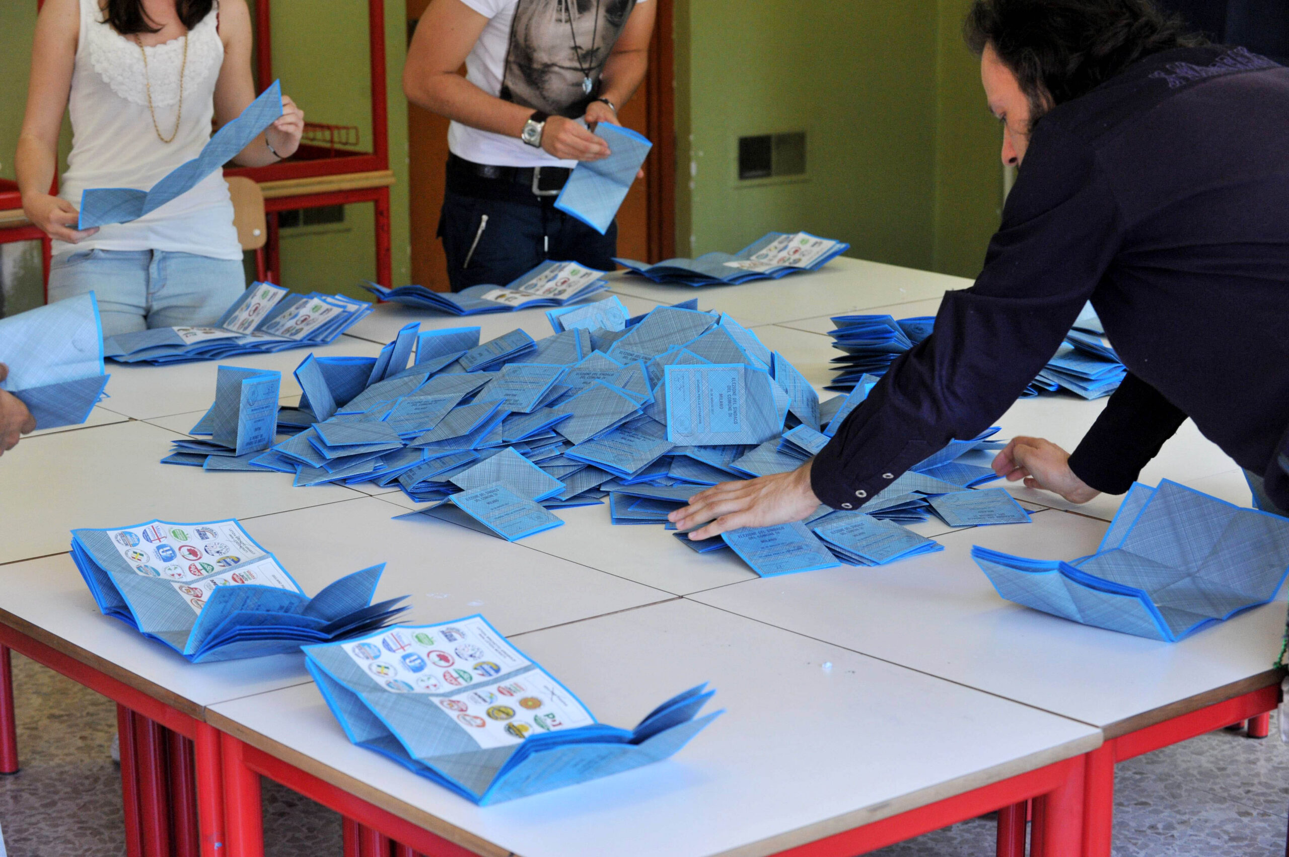Oggi lunedì 29 ancora urne aperte per i ballottaggi in 41 Comuni, sette i capoluoghi
