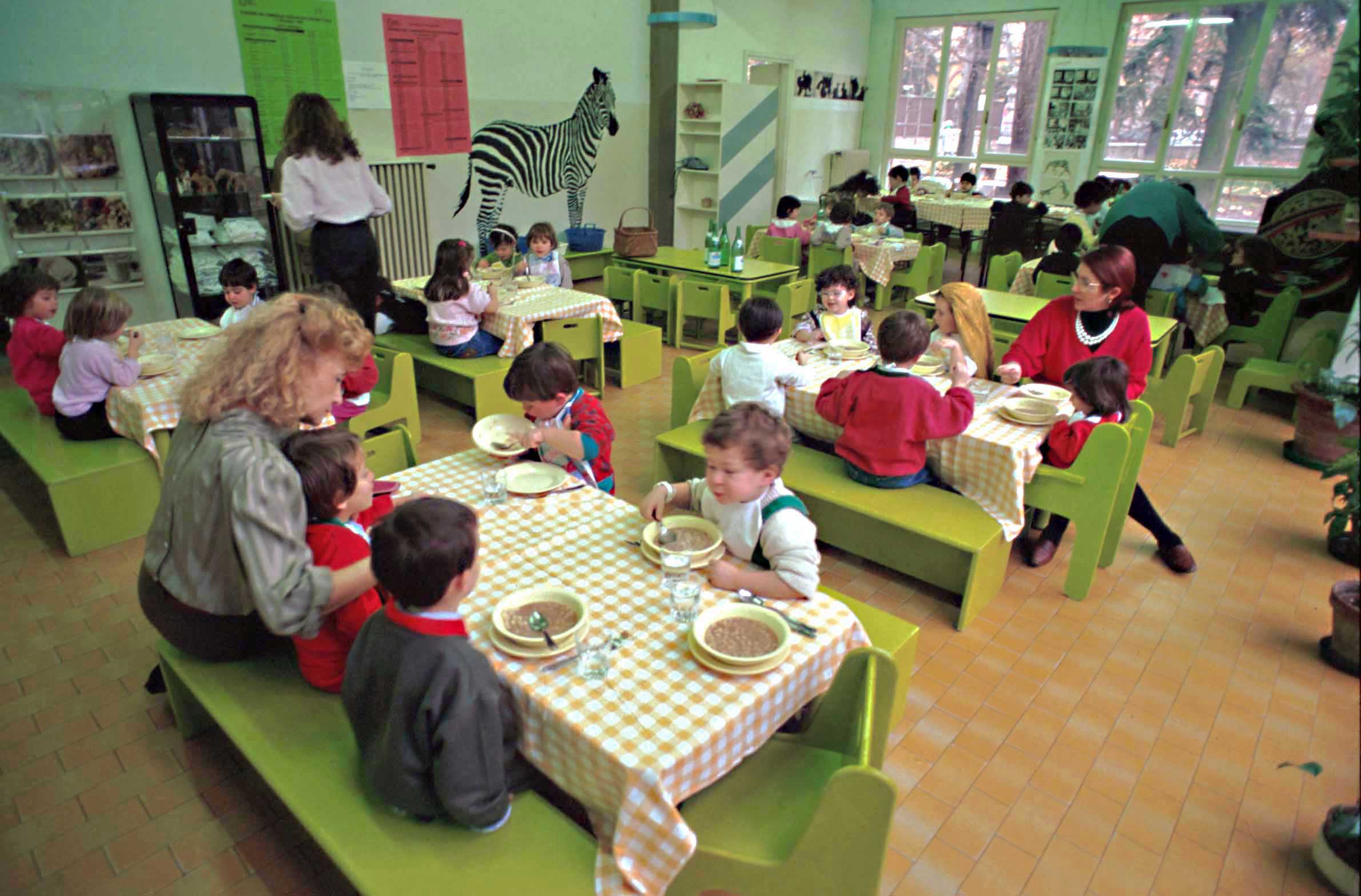 Scuola, pagamenti 2025 per mense, personale e TARSU nelle scuole statali dal MIM