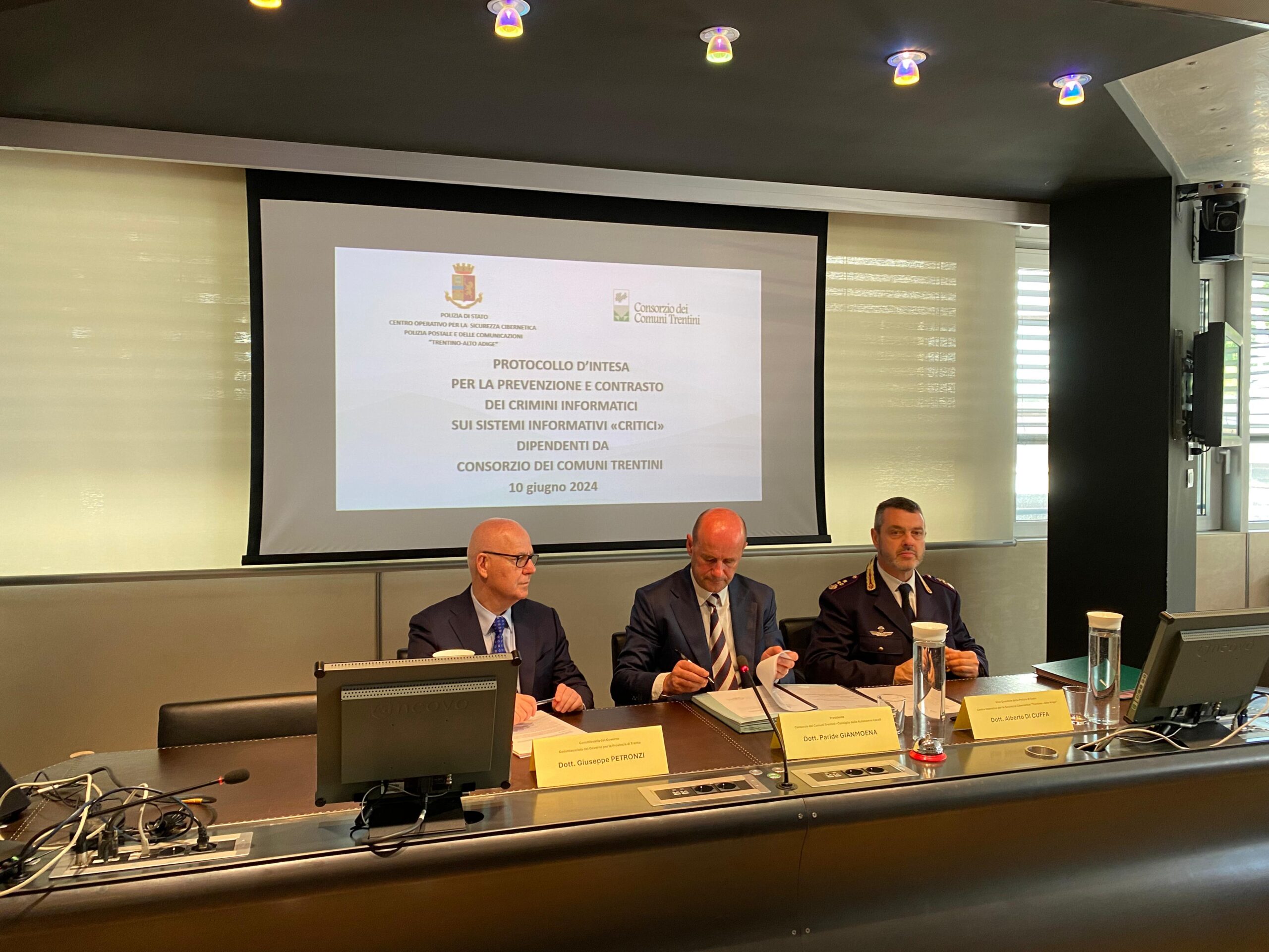 Polizia di Stato e Consorzio dei Comuni Trentini, siglato protocollo intesa per cybersicurezza 