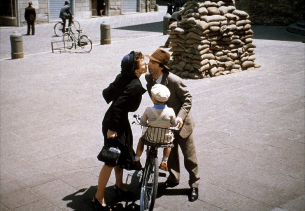 Ad Arezzo momenti indimenticabili de “La vita è bella”. Gli auguri del sindaco Ghinelli a Benigni