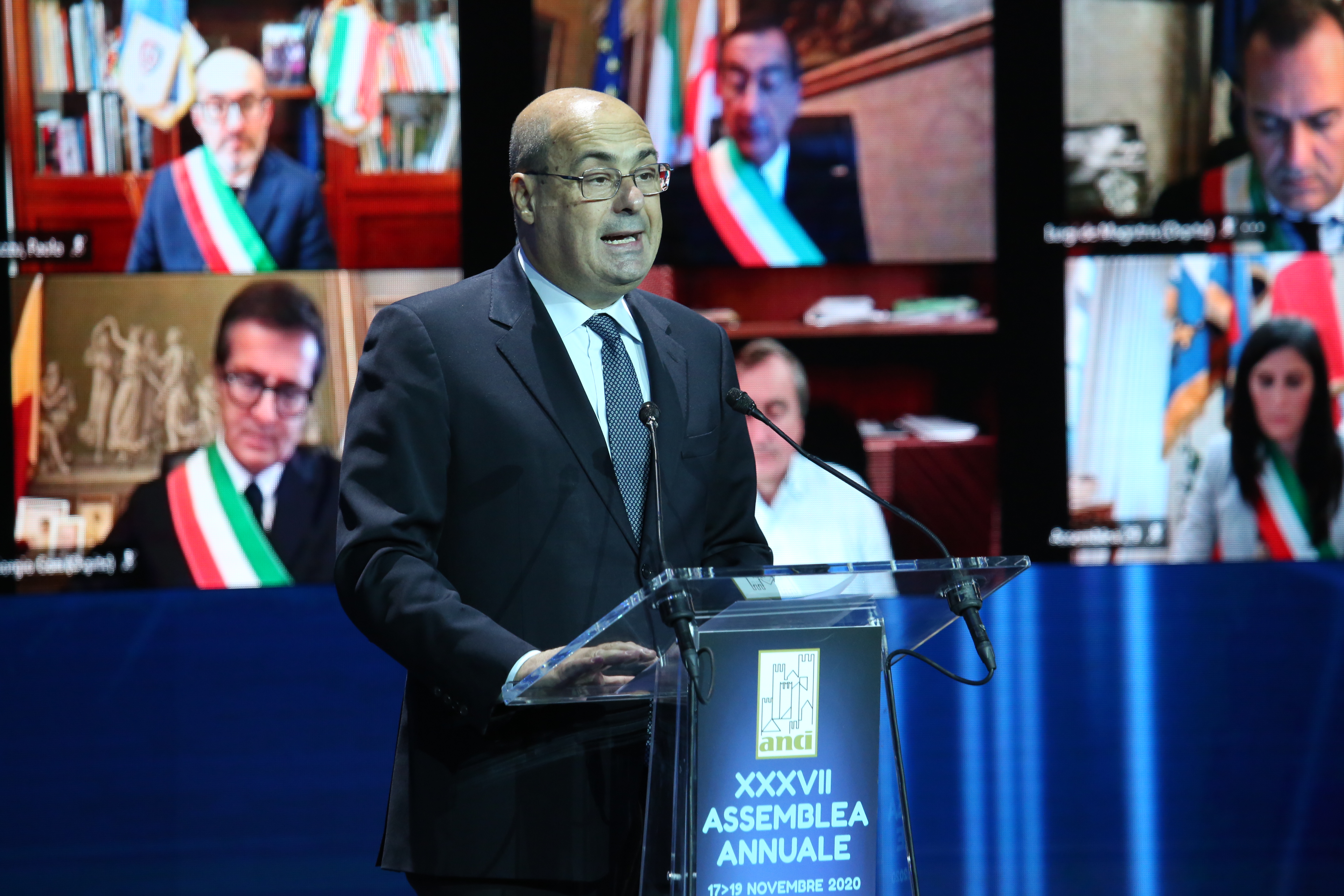 Il Presidente Zingaretti ai Sindaci: “State combattendo una difficile battaglia in prima linea”